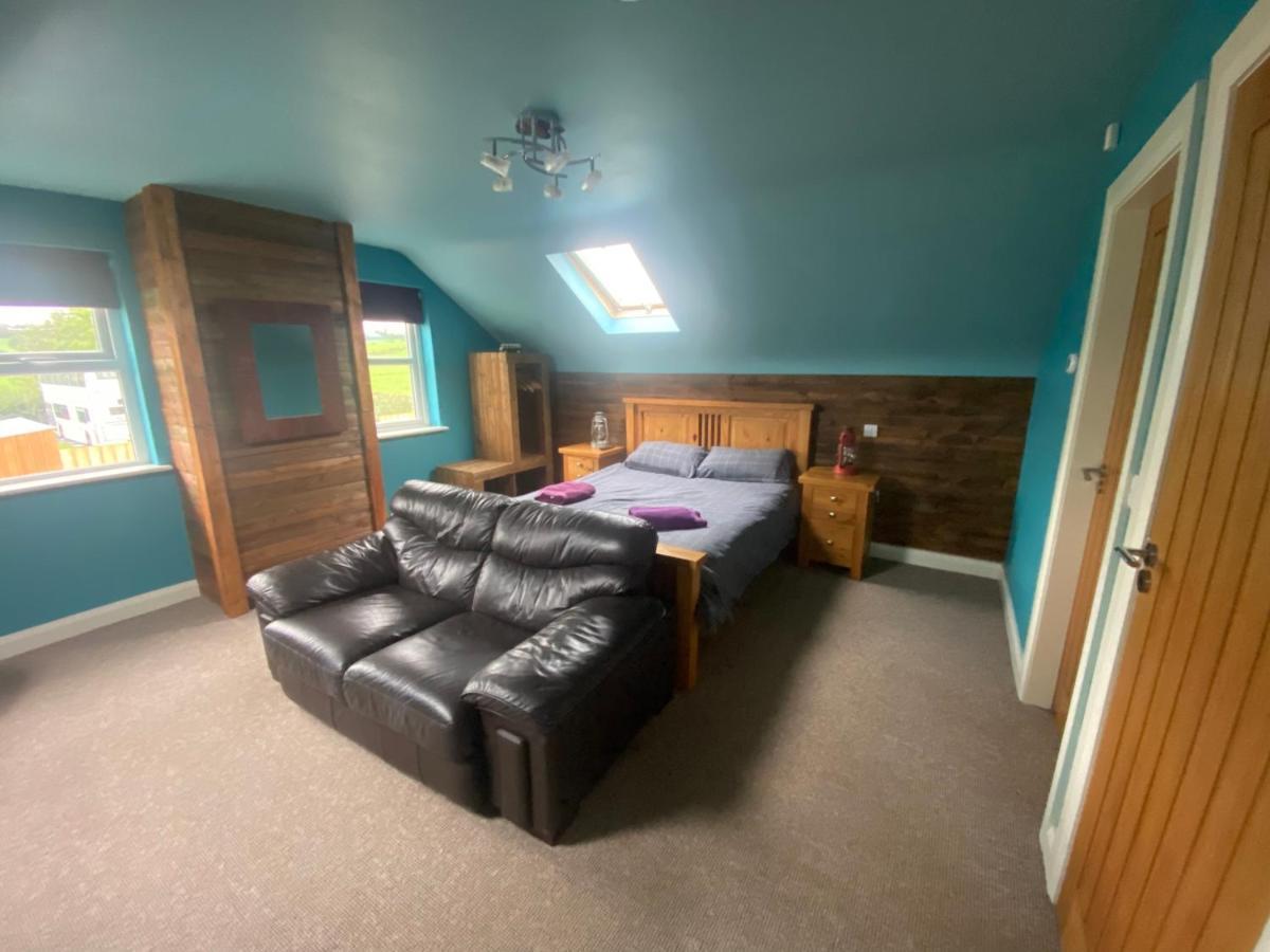 Sleeps 12 Hot Tub Sauna Cinema Pets Welcome Енніскіллен Екстер'єр фото