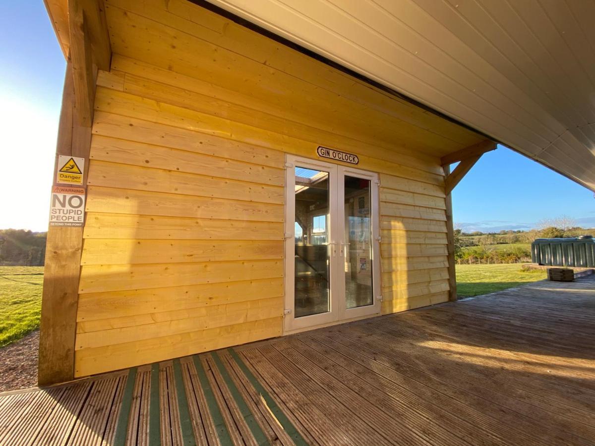 Sleeps 12 Hot Tub Sauna Cinema Pets Welcome Енніскіллен Екстер'єр фото