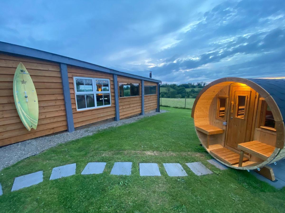 Sleeps 12 Hot Tub Sauna Cinema Pets Welcome Енніскіллен Екстер'єр фото