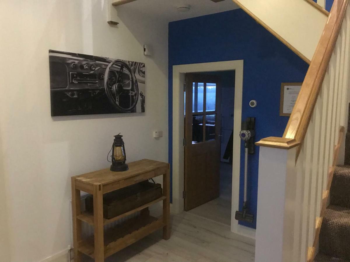 Sleeps 12 Hot Tub Sauna Cinema Pets Welcome Енніскіллен Екстер'єр фото