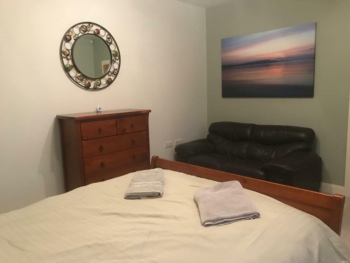 Sleeps 12 Hot Tub Sauna Cinema Pets Welcome Енніскіллен Екстер'єр фото