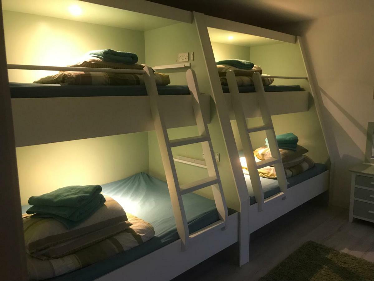 Sleeps 12 Hot Tub Sauna Cinema Pets Welcome Енніскіллен Екстер'єр фото