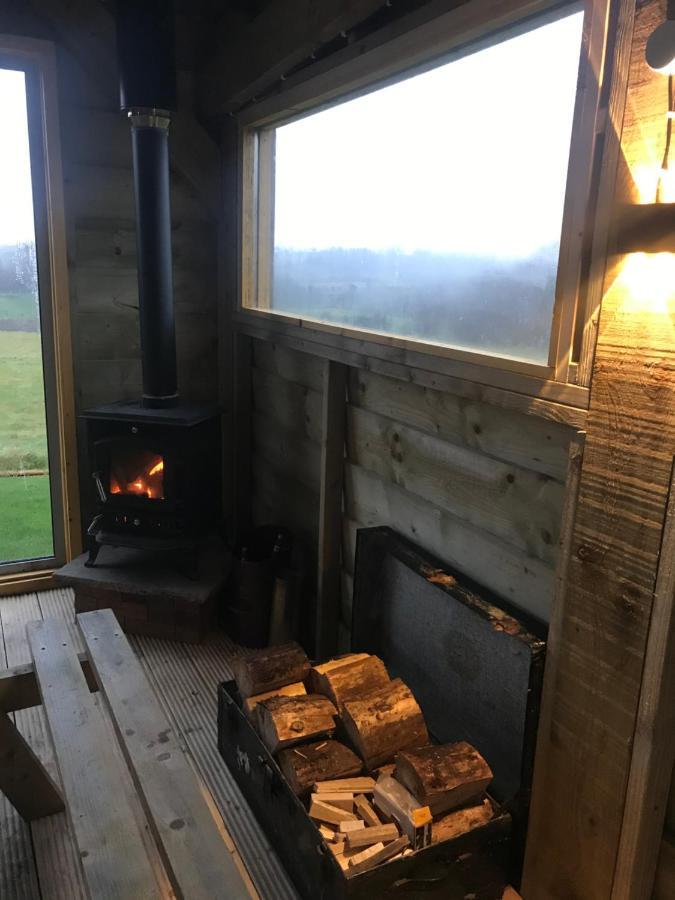Sleeps 12 Hot Tub Sauna Cinema Pets Welcome Енніскіллен Екстер'єр фото